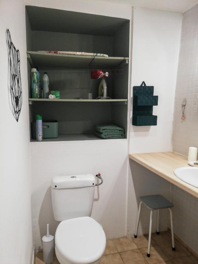 Charmant appartement en centre-ville médiéval Gigean Exterior foto